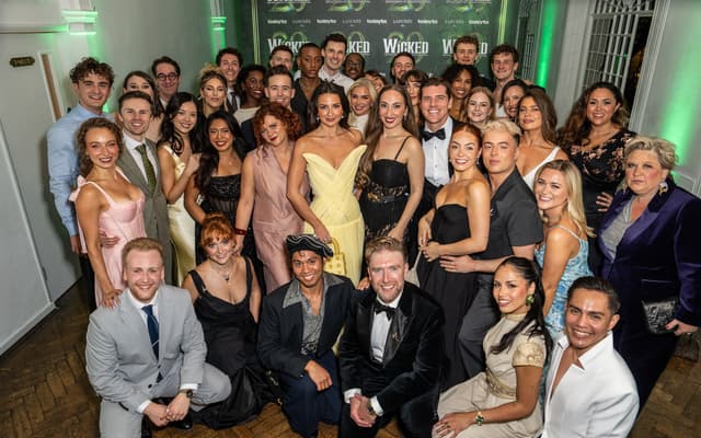 The current West End company of Wicked at the 20th anniversary gala