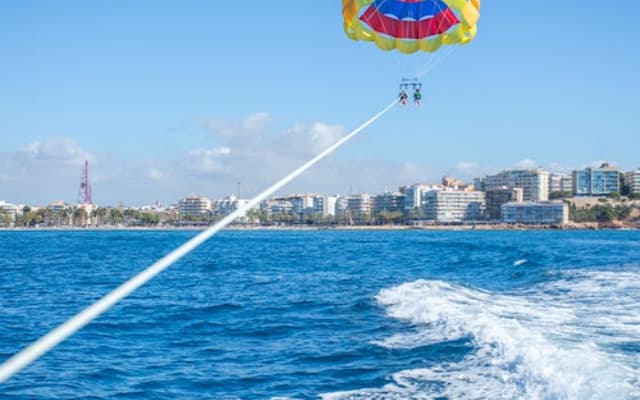 Salou: Parasailing Experience