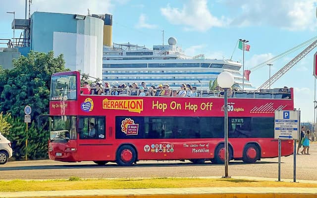 Sights of Athens: Heraklion Hop-on Hop-off Bus Tour