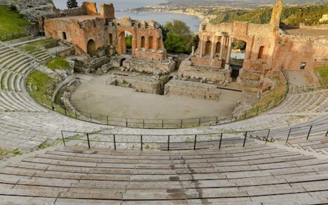 Ancient Theater of Taormina: Entry Ticket + Audio Guide