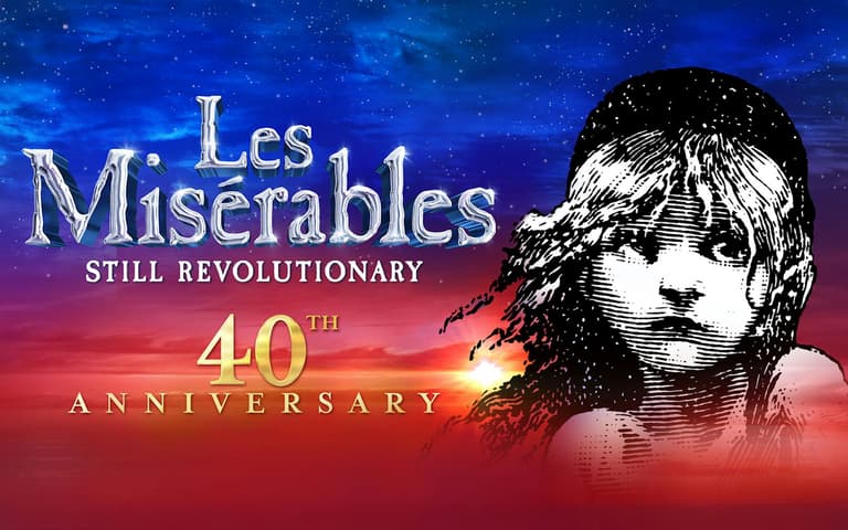 Sondheim Theatre میں Les Miserables کا بیریکیڈ منظر