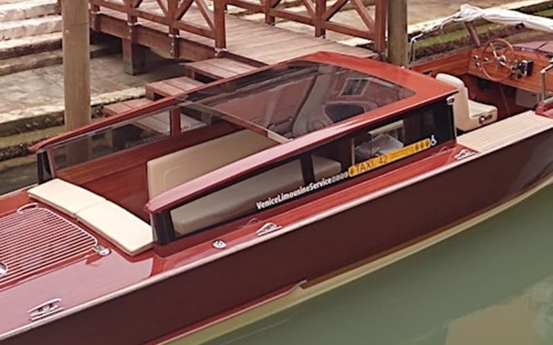 Venice Transfers from Saint Lucia station