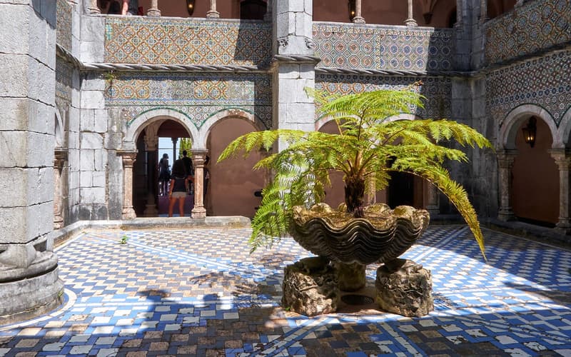Meeting Point - Tugatrips Tours & Events