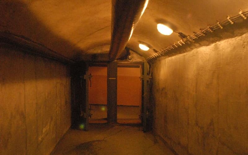 Nuclear Bunker, Prague