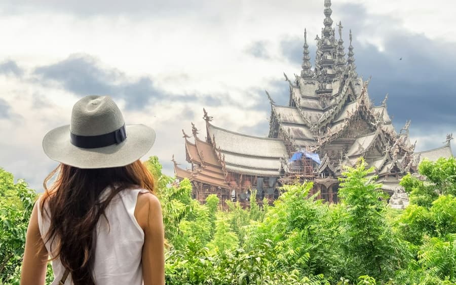 Koh Larn, Pattaya & Sanctuary of Truth: Guided Day Tour from Bangkok