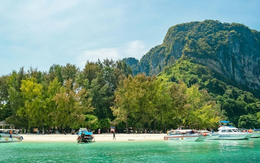 4 Islands Krabi: Guided Longtail Boat Tour from Krabi + Lunch