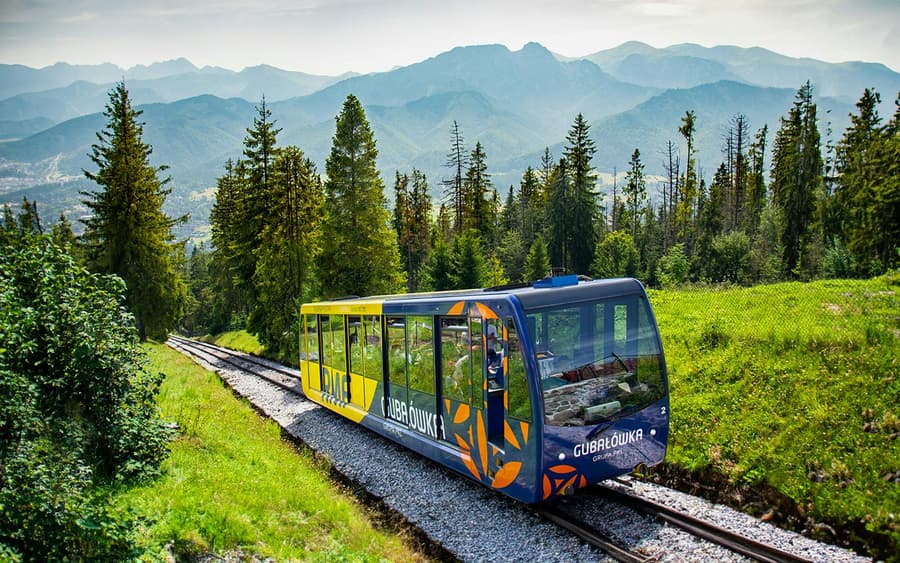 De Cracóvia: Viagem de Dia Inteiro a Zakopane com Teleférico, Degustação de Queijo e Transfer para Hotel