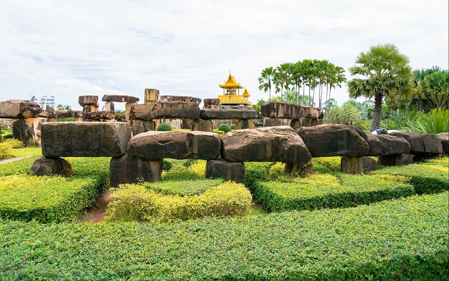 כרטיסים לגן טרופי נונג נוץ' כולל מופע ובופה ארוחת צהריים