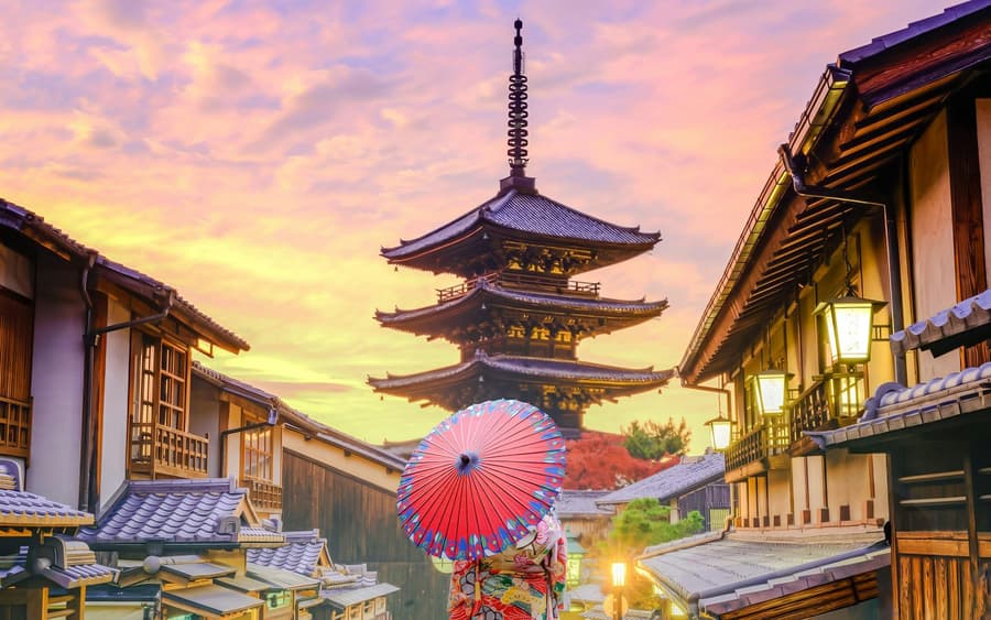 Kyoto: Tour Nocturno a Pie por Gion – Cultura Geisha y Avistamientos Nocturnos con Guía Local