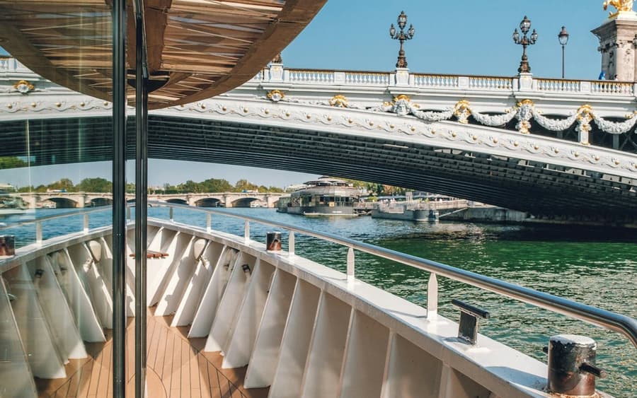 Paris Day Trip and Sightseeing Cruise from Disneyland® Paris