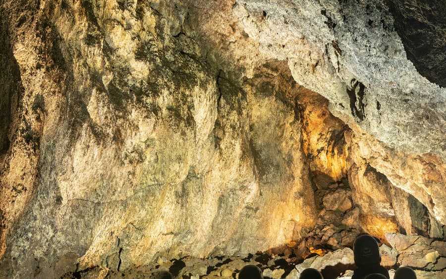 Vatnshellir Cave: Tour