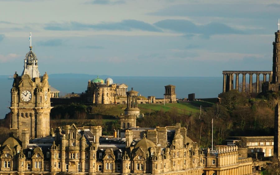 Edinburgh: Self-Guided Audio Tour