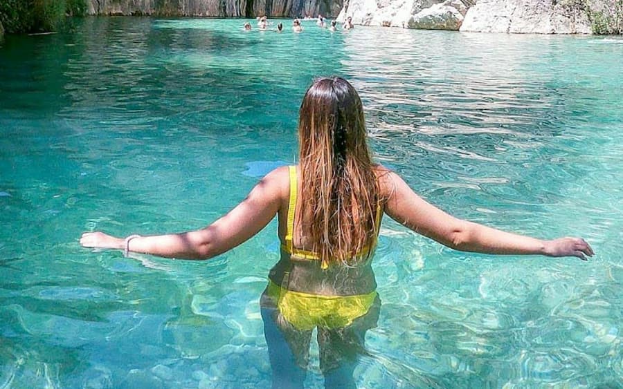 Montanejos Hot Springs & Girlfriend Waterfall: Tour Guiado desde Valencia + Almoço