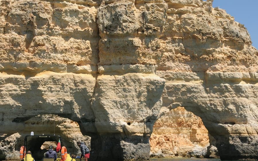 Benagil & Dolphin Watching: Insónia (Semi-Rigid) Cruise Tour from Albufeira