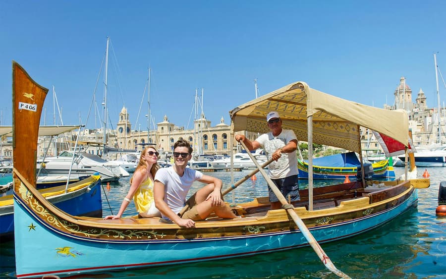 Half-Day Guided Tour of The Three Fortified Cities with Boat Tour