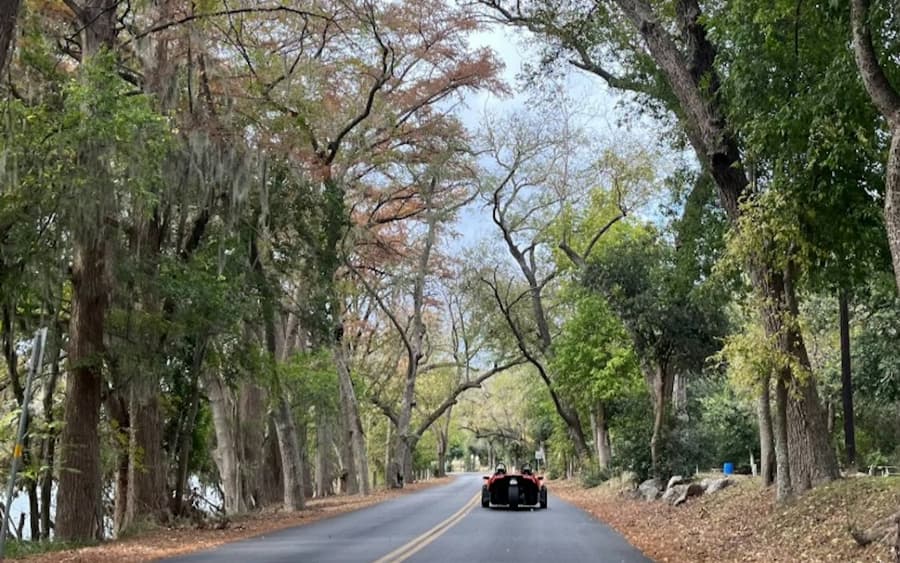 San Antonio: Gruene & River Road Polaris Slingshot Self-Guided Tour