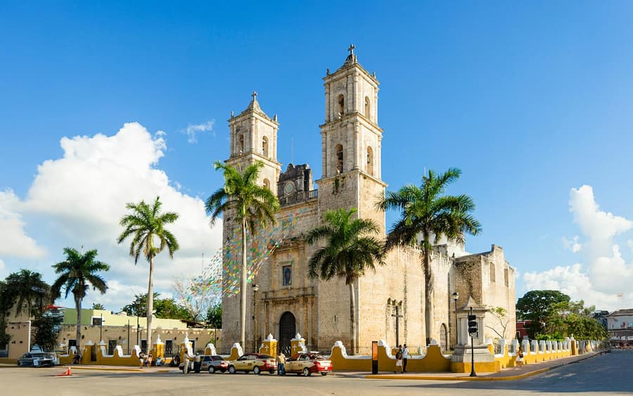 From Playa del Carmen: Chichén Itzá, Cenote & Valladolid Tour with Lunch (No Taxes)