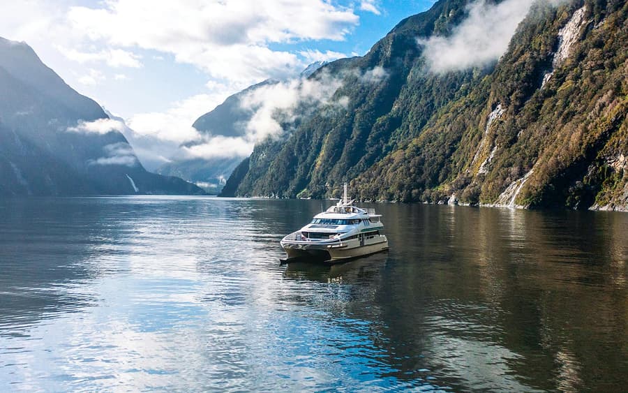 From Te Anau: Milford Sound Day Trip with Cruise & Return Transfers