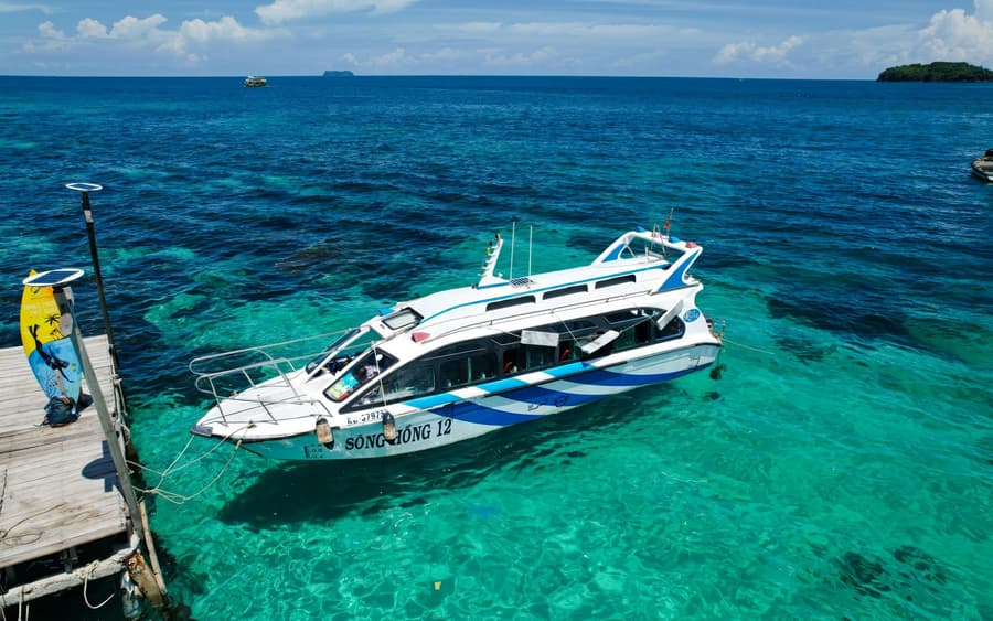 4 Island Tour with Snorkelling, Lunch & Transfers