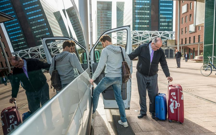 Super Shuttle One-Way Transfers: Dunedin Airport to/from Central City