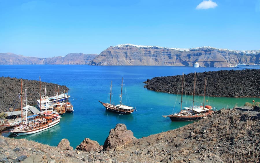 Santorini Volcano & Thirassia Half Day Cruise