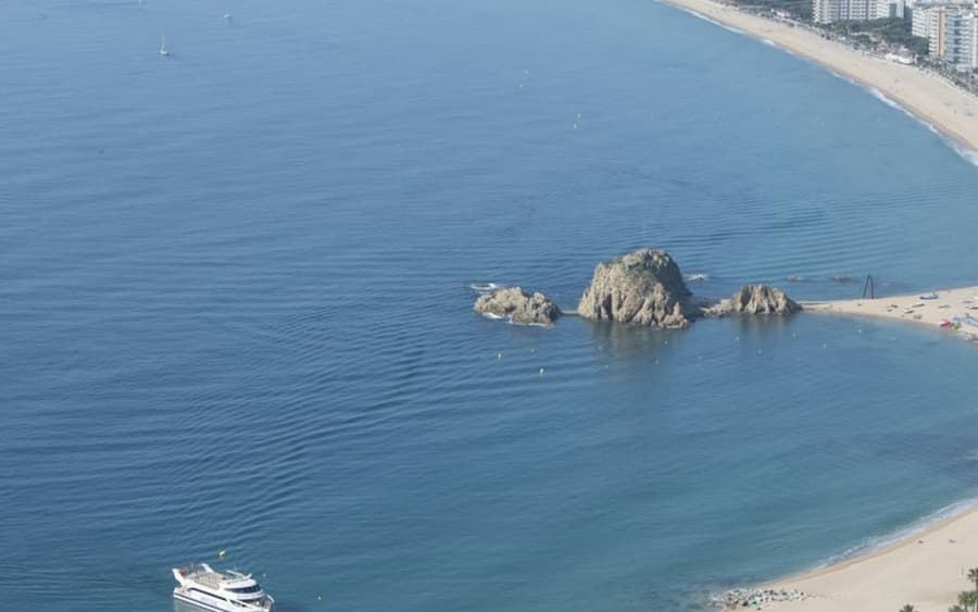 Blanes: Roundtrip Boat from Tossa de Mar