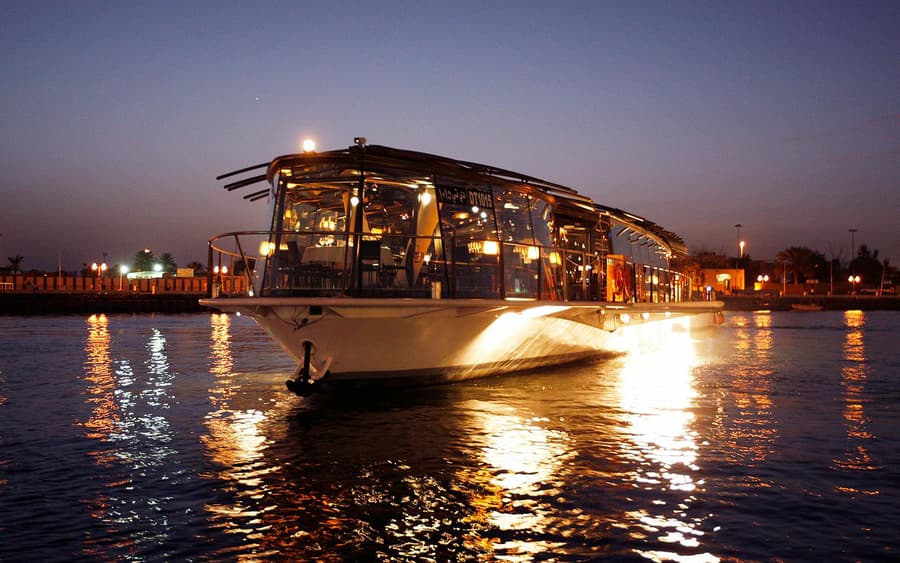 Bateaux Dubai Dinner Creek Cruise with Free Drink