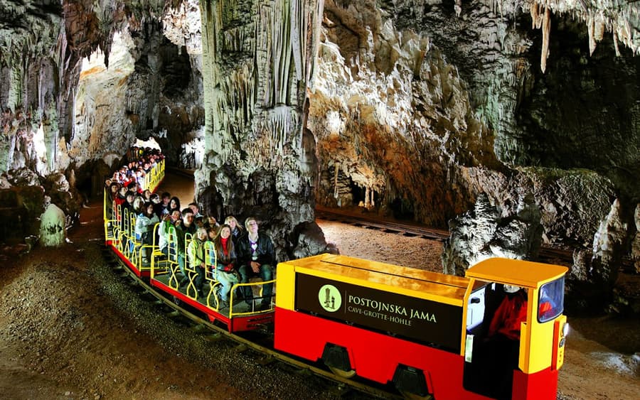 Ljubljana, Postojna Cave & Predjama Castle: Tour from Zagreb