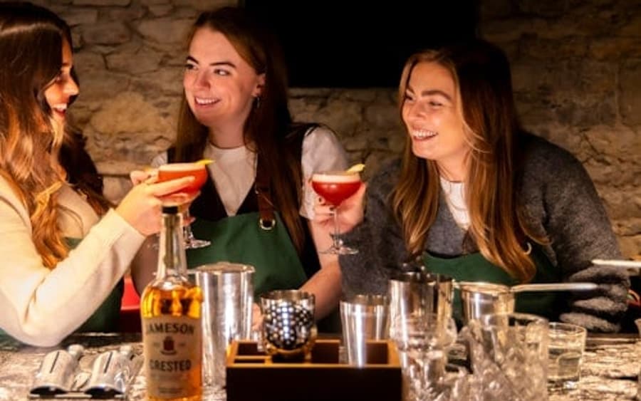 Экскурсия по дистиллерии Midleton (Jameson): Класс по созданию коктейлей