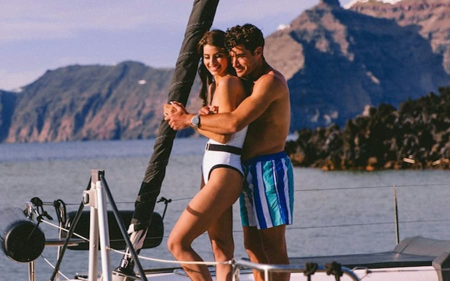 Santorini: Premium Catamaran Cruise + BBQ + Open bar + Transfers