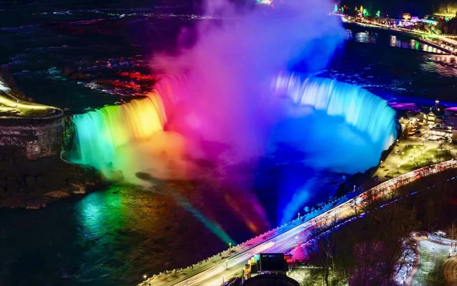 Niagara Falls: Day & Evening Guided Tour + Boat, Dinner & Illumination Options