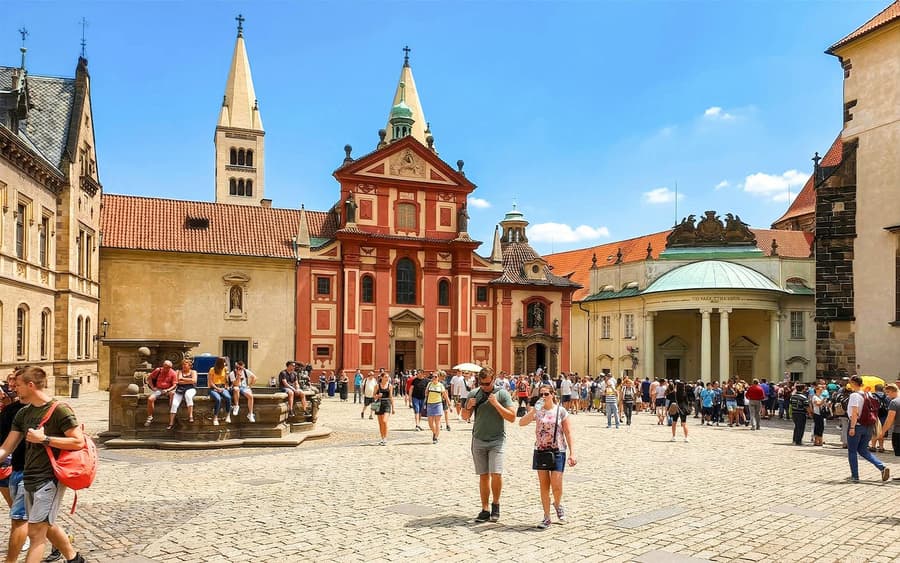 Prague Guided Walking Tour: Old Town with Astronomical Clock Tower Entry