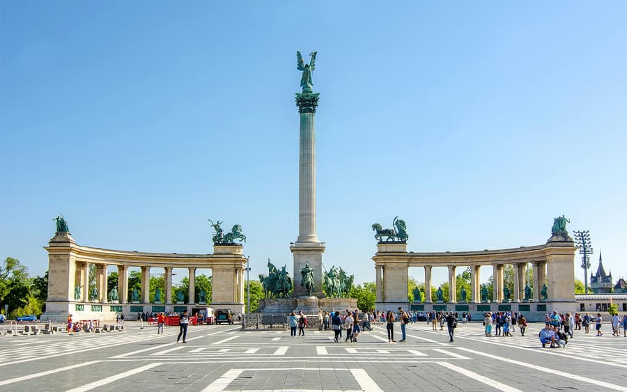 Budapest: 3-Hour Grand City Tour and Castle Walk