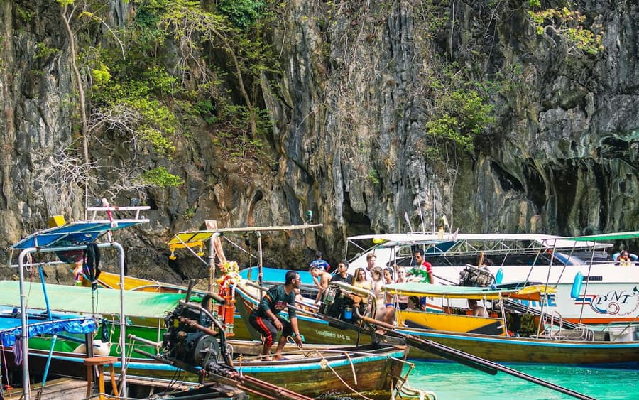 Maya Bay and Khai Island: Boat Tour from Phuket + Lunch