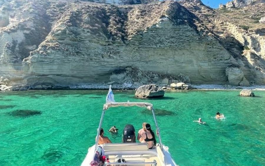 Cagliari: Guided Boat Tour + Swim Stops + Snorkeling + Glass of Prosecco