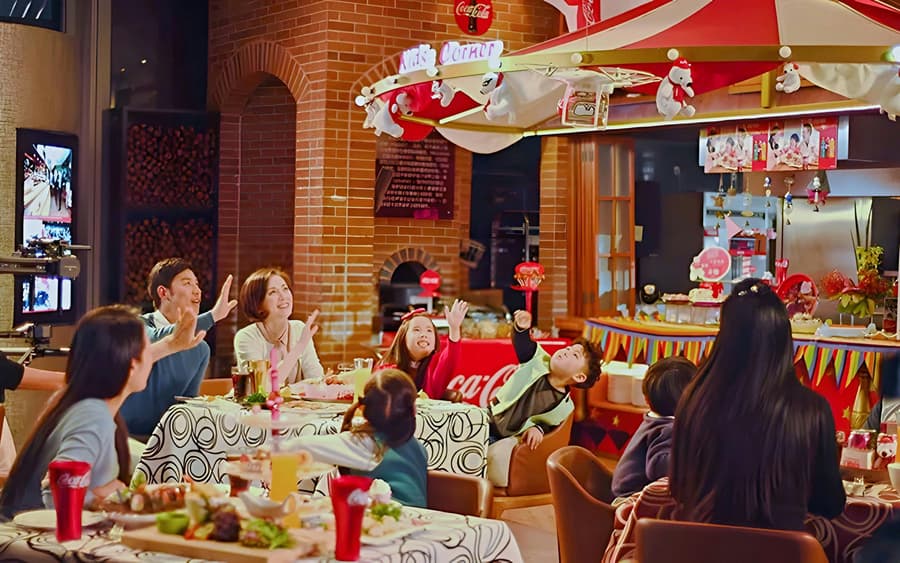 Oriental Pearl Radio & Television Tower Tickets with Lunch/Dinner Buffet