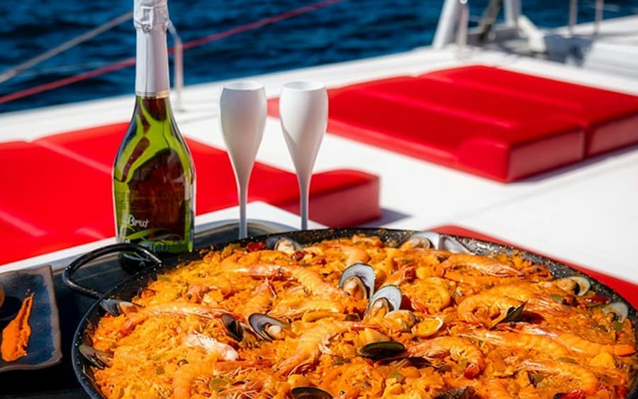 Gran Canaria: 4-Hr Catamaran Cruise + Lunch + Drinks