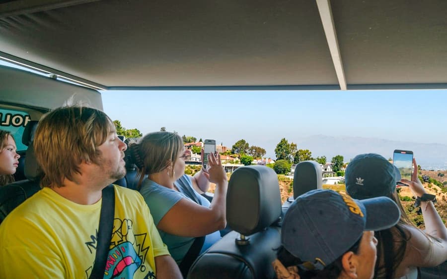 Hollywood Sightseeing & Celebrity Homes Tour