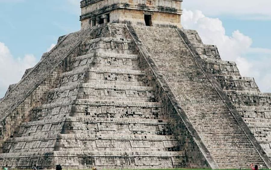 Chichén Itzá, Cenote & Valladolid: Guided Tour, Entry Ticket, Transfer + Lunch