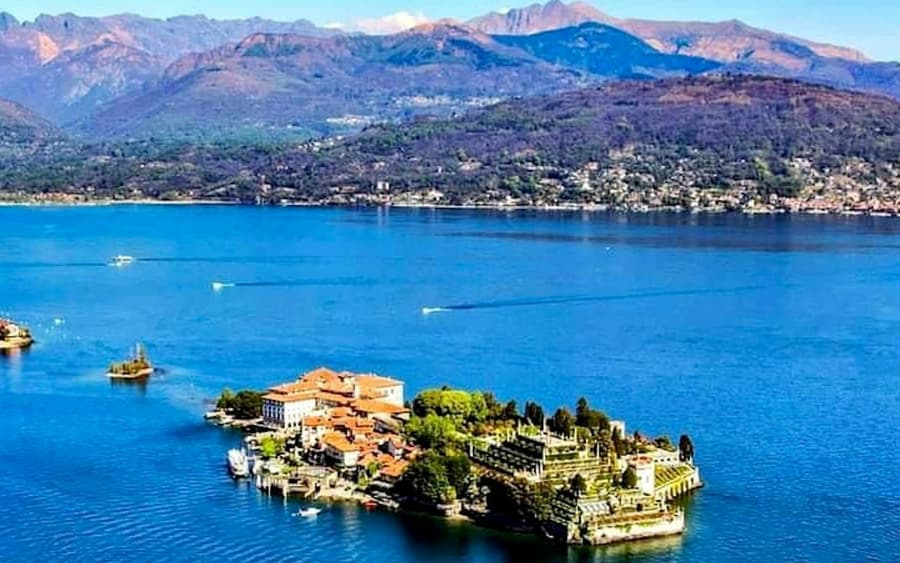 Lake Maggiore & Borromean Islands: Hop-on Hop-off Boat Tour