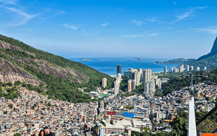 Rio de Janeiro: Rocinha Favela Guided Jeep Tour + Hotel Transfer