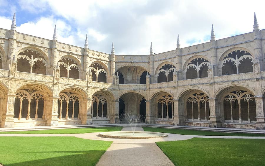 Wizyta z przewodnikiem po klasztorze Jerónimos z pominięciem kolejki