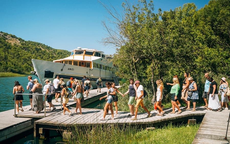 Ganztägiger Ausflug zum Krka-Nationalpark mit Wein- und Olivenölverkostung