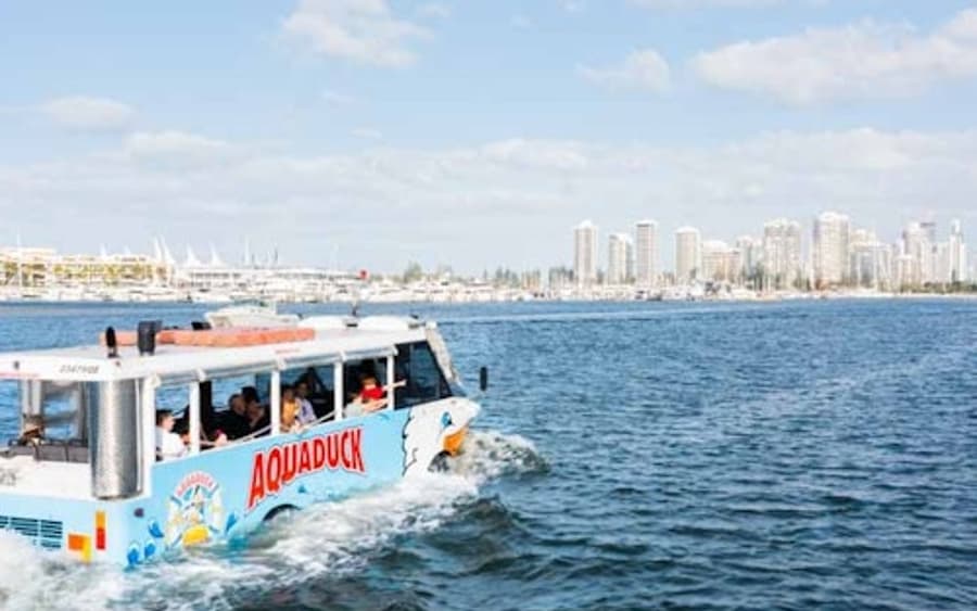 Περιήγηση στην πόλη και κρουαζιέρα στον ποταμό με την Aquaduck διάρκειας 1 ώρας