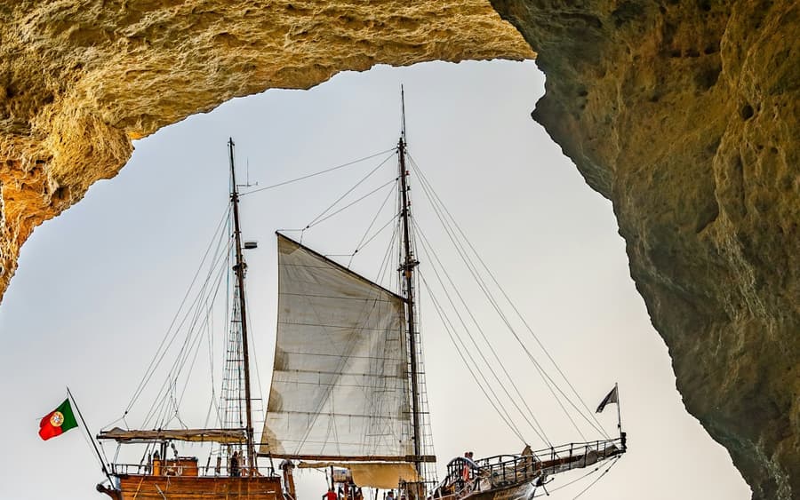 Benagil: Pirate Ship Afternoon Caves Cruise