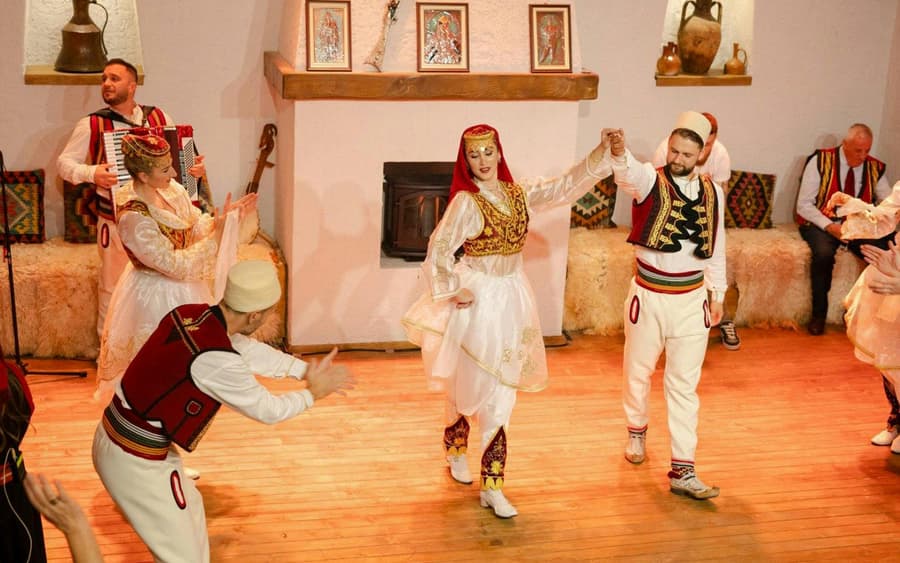 Tirana: Albanian Night Cultural Dance & Music Experience