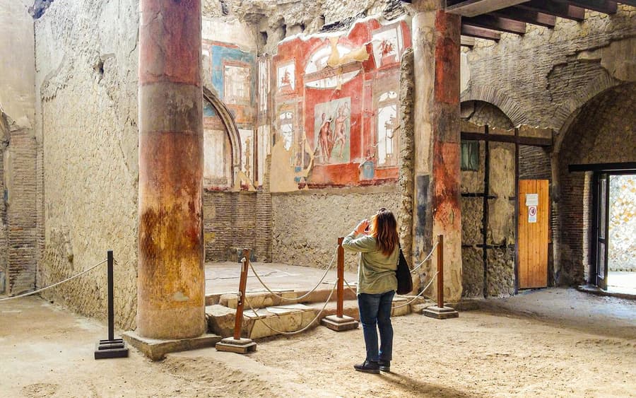 From Naples: Herculaneum Skip-the-Line Guided Tour