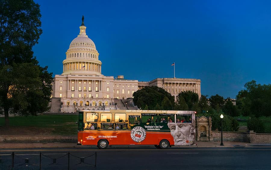 Guided Moonlight Bus Tour of Washington DC