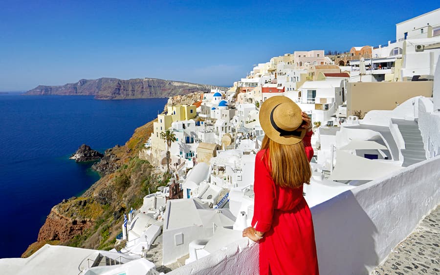 Santorini Bus Tour: The Majestic Spots of Santorini & Akrotiri