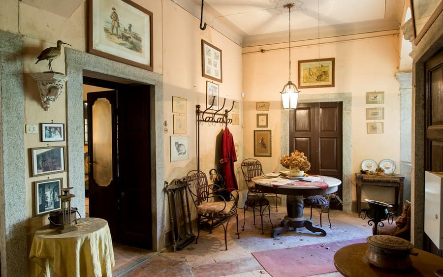 Morazzone: Casa Macchi Entry